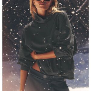 ALO Yoga Hazy Mock Neck Pullover